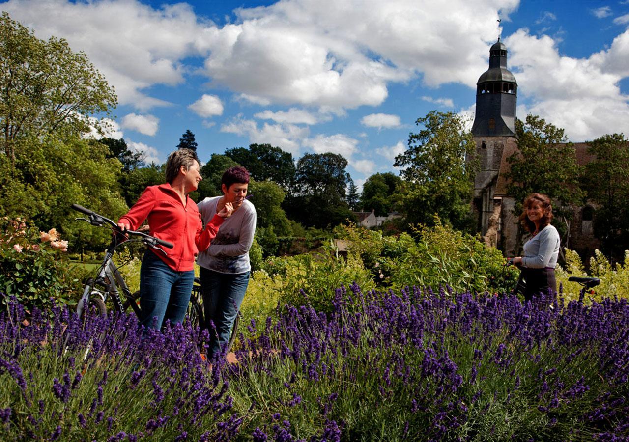 Logis - Auberge De L'Abbaye Thiron-Gardais エクステリア 写真
