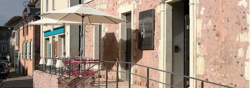 Logis - Auberge De L'Abbaye Thiron-Gardais エクステリア 写真