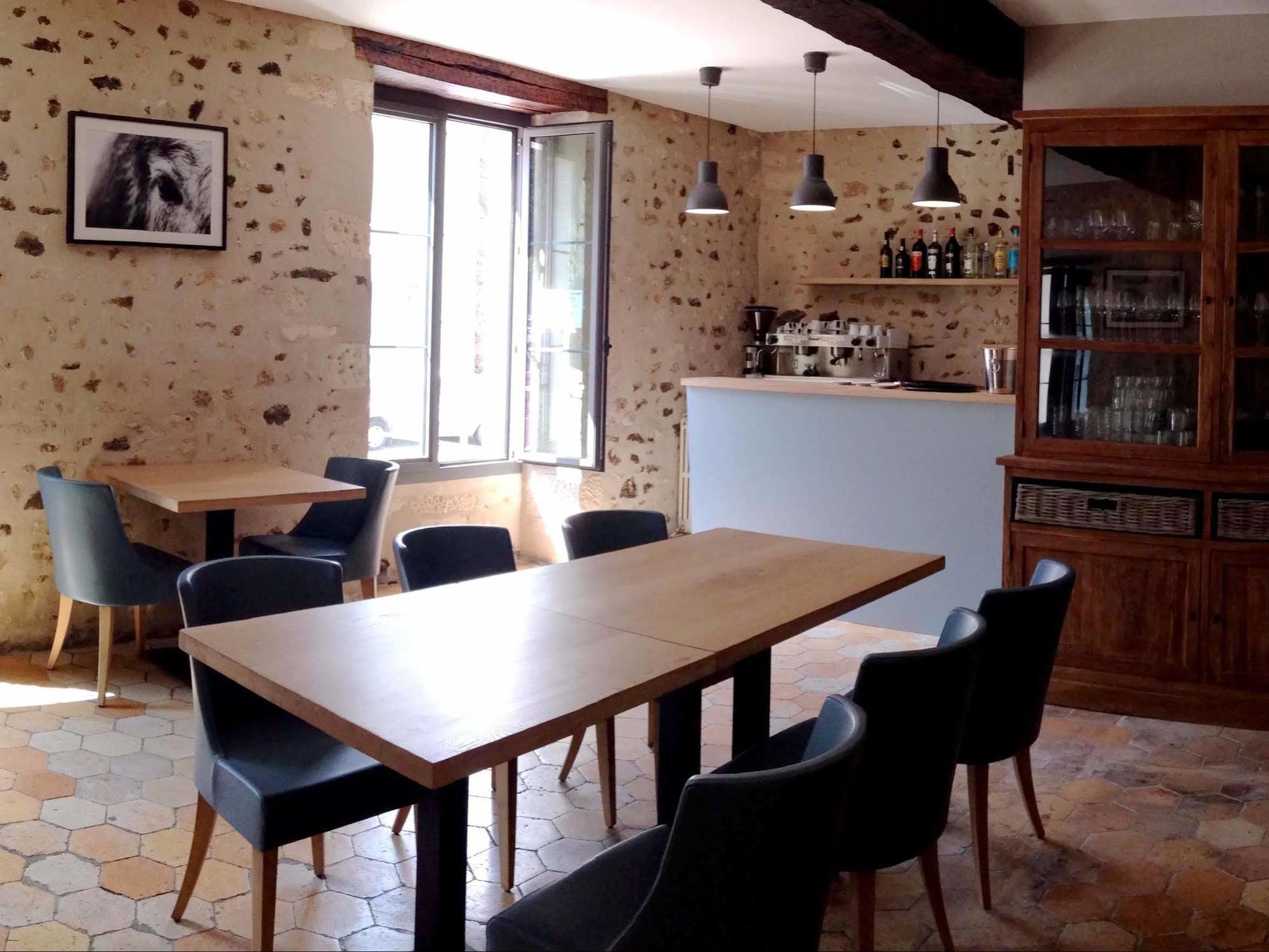 Logis - Auberge De L'Abbaye Thiron-Gardais エクステリア 写真
